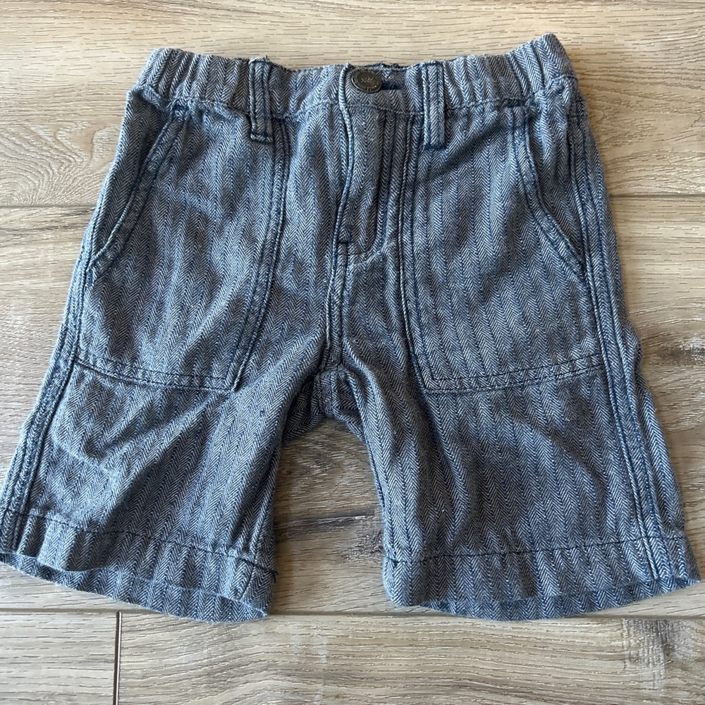 Tea Collection size 3 Grey Shorts